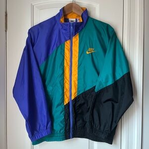 Nike Windbreaker Vintage Style